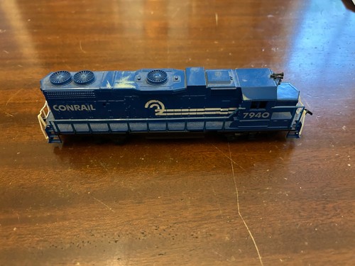 Locomotora diésel Life Like Trains ConRail GP38-2 #7940 (¡UNIDAD FICTICIA!) | Zustand: Used