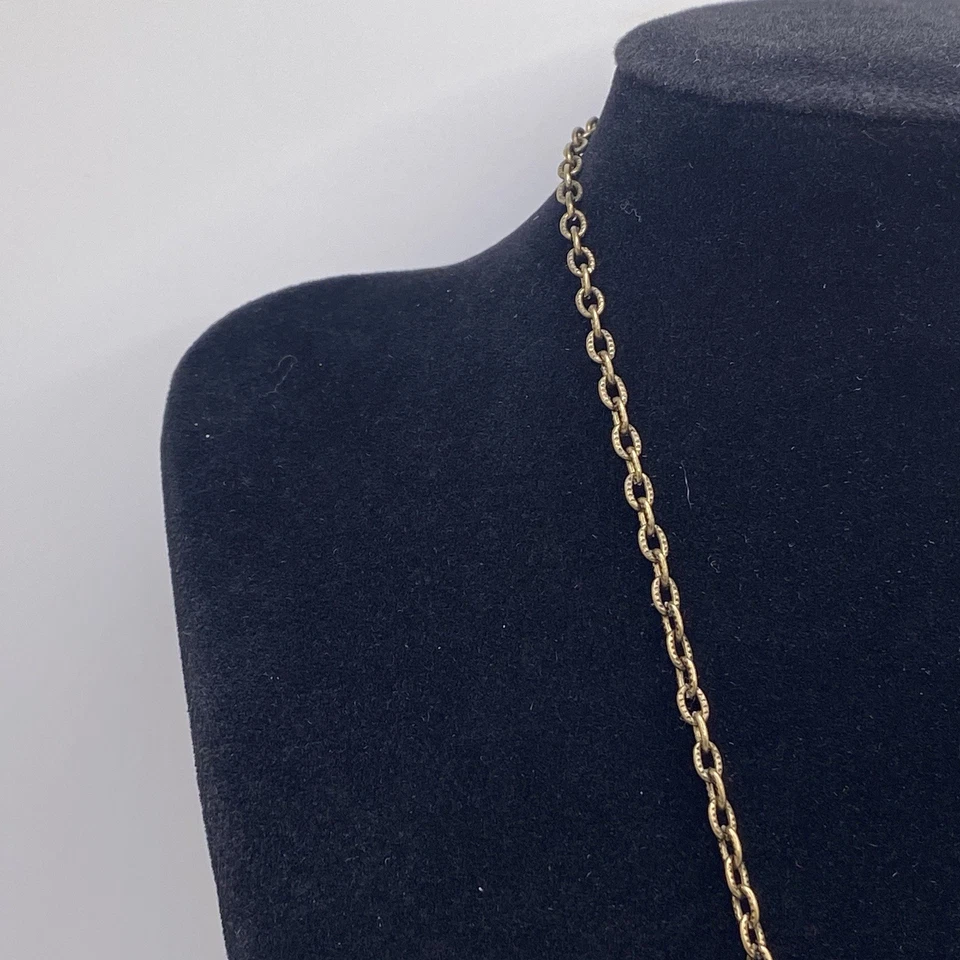 Collar colgante de estrás acrílico facetado verde estilo victoriano marca 1928 Foto 3 de 4