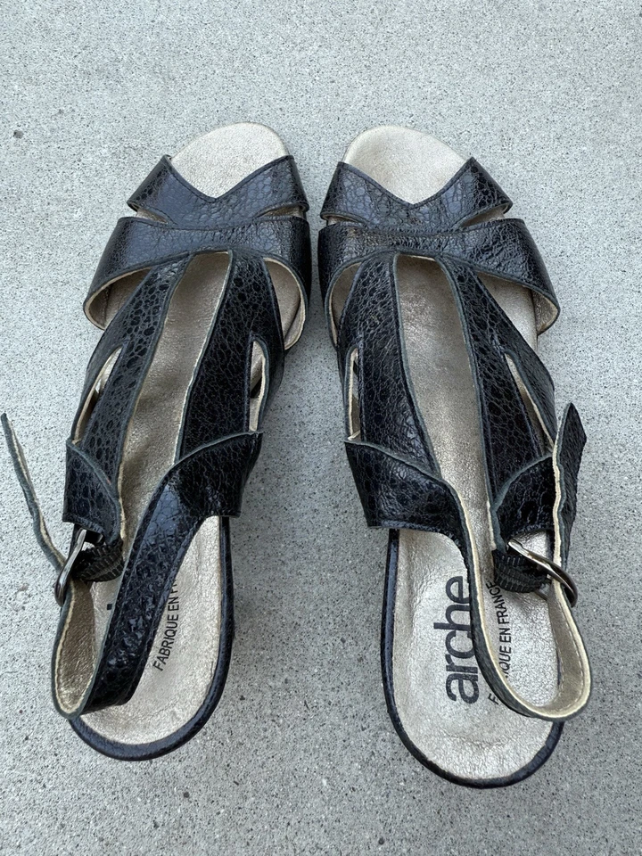 Tacones Arche France de cuero negro recortado texturizado para mujer talla 38 EE. UU. 8 Foto 2 de 4