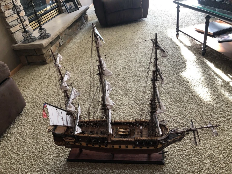 Navio modelo de madeira feito à mão - USS Constitution - Novo - Totalmente montado - Imagem 4 de 4
