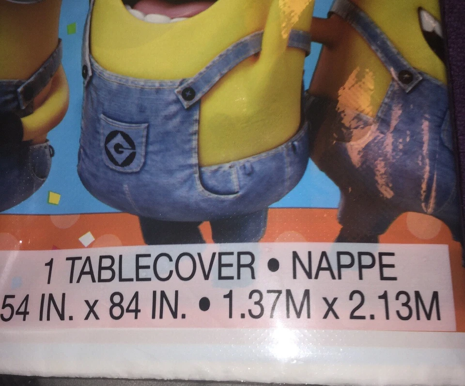 Mantel de plástico Despicable Me 54 x 84 y gafas de papel Minions máscaras nueva fiesta Foto 3 de 4