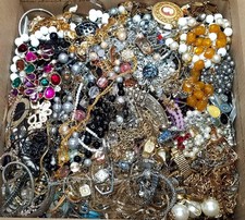 20 BIG POUNDS LBS Jewelry Lot Vintage Mod Junk Craft  Good Resell Tangles