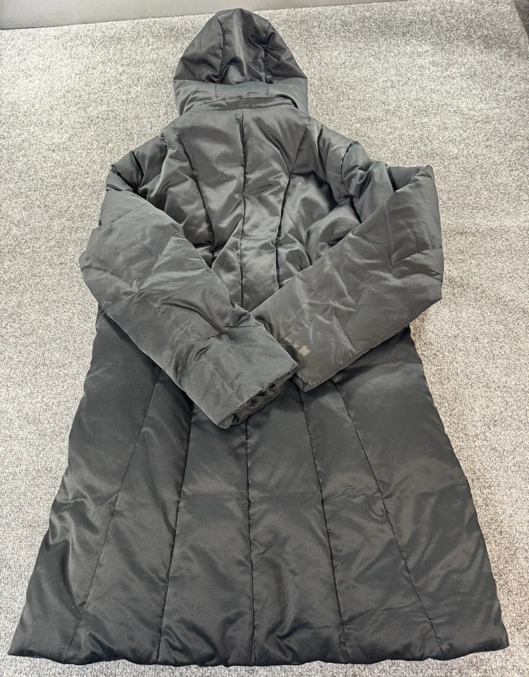 Chaqueta para mujer Calvin Klein grande negra cremallera completa con capucha acolchada plumón de pato Foto 2 de 4