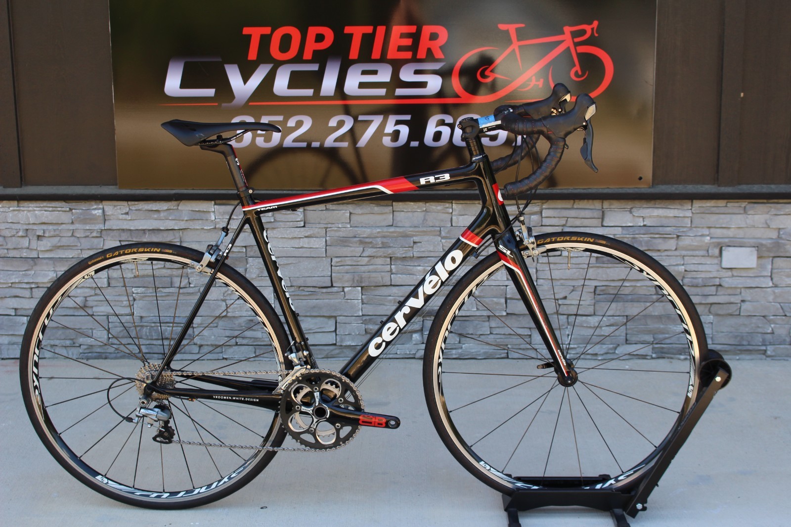 56 cm - 2012 Cervelo R3 Team Ultegra- 15lbs- Clean!- $4,000 