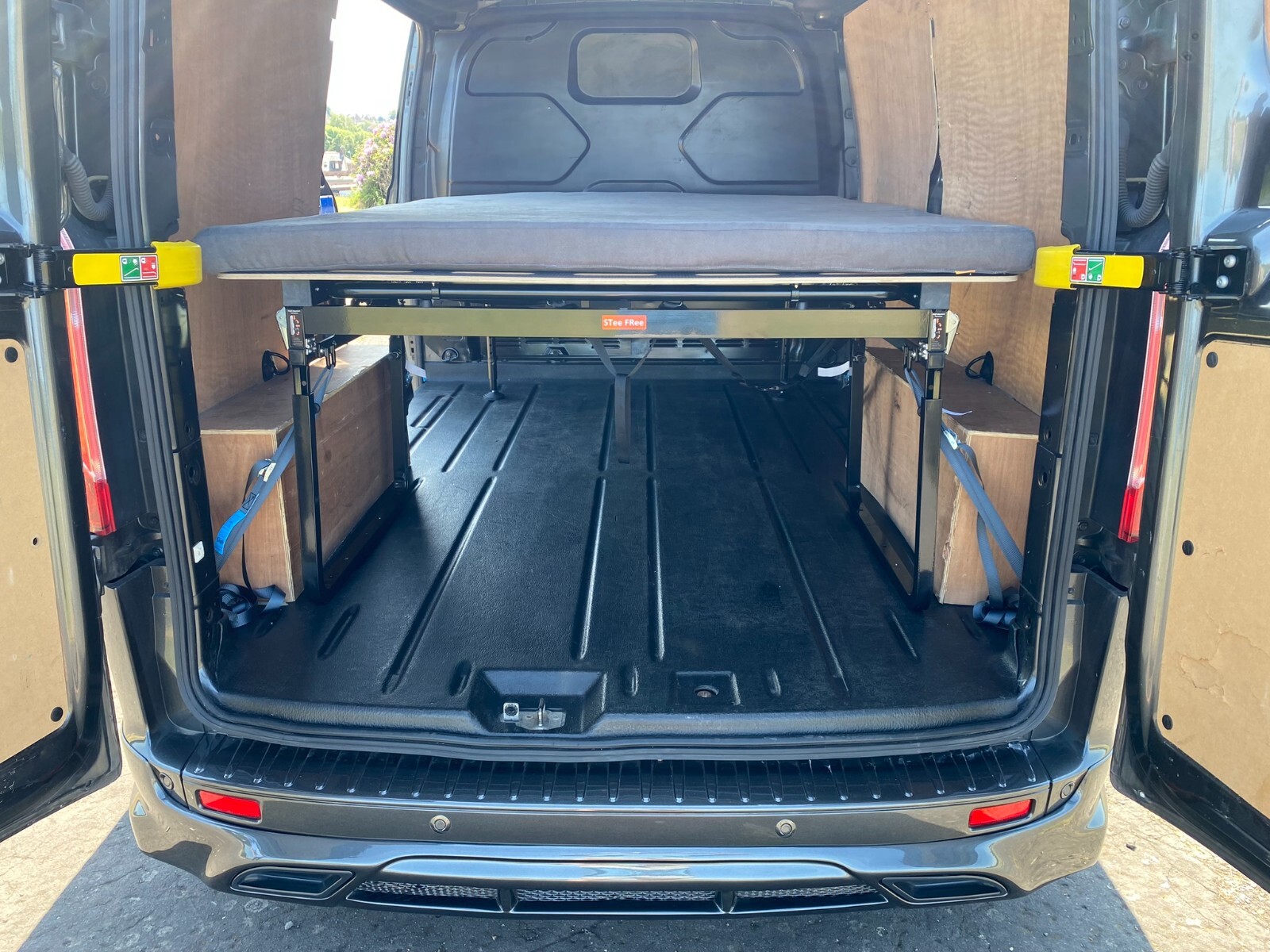 Ford Transit Custom/Tourneo Custom, Foldaway Sleep System & Memory Foam ...