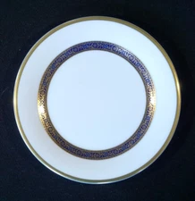 Beautiful Royal Doulton Harlow Bread Plate