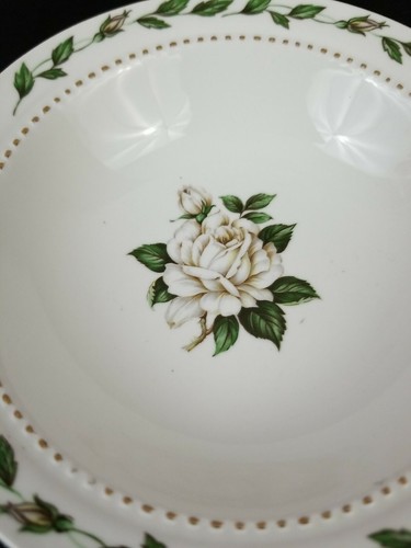 Vintage Quality Hall China Berry Fruit Bowls Cameo Rose 5" Bowls Lot of 3๐ฅ๐ฅ - Picture 8 of 12