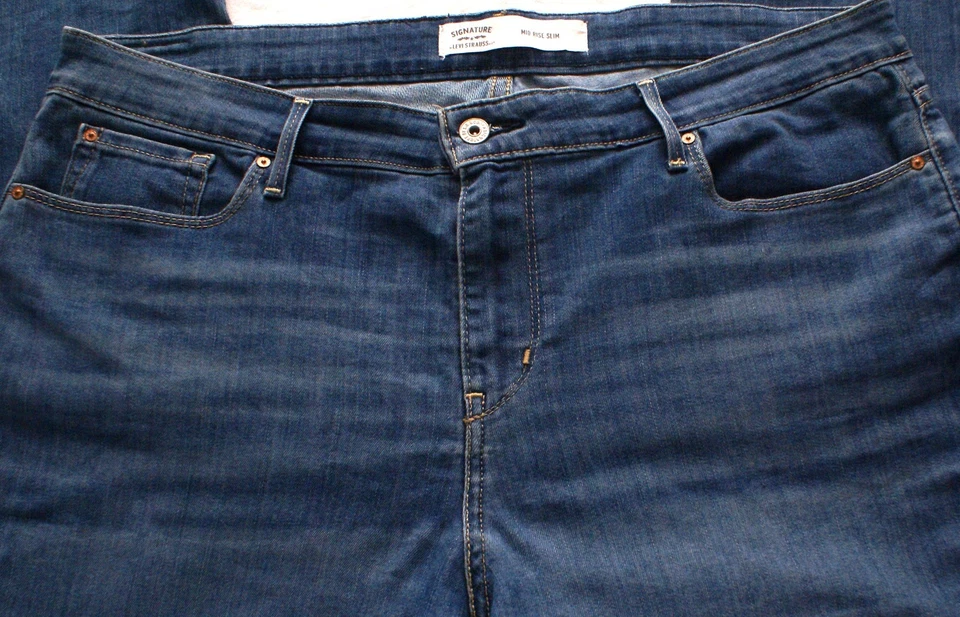 Levis Mid Rise Slim Signature Jeans Blue Stretch Denim Womens Size 18 S (38X28) - Image 3 of 4