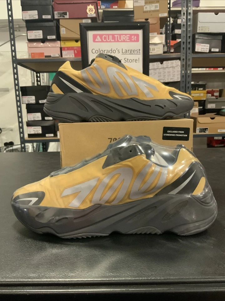 Talla 12 - Adidas Yeezy Boost 700 MNVN Honey Flux Foto 4 de 4