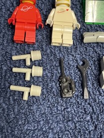 LEGO Classic Space 6901 Mobile Lab 100% Complete