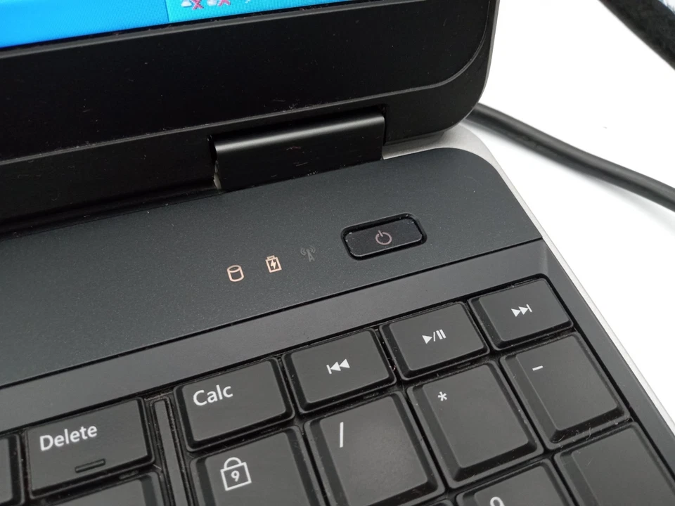 Dell Precision M2800 15.6" Laptop Intel i5 3GB RAM 500GB HDD Windows XP READ -RR - Image 3 of 4