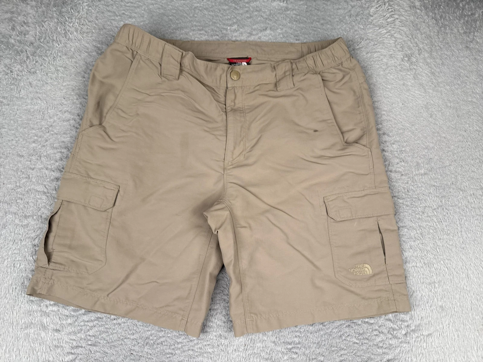 The North Face Cargo Shorts Mens Medium Beige 9 Inseam Elastic Waist Quick Dry