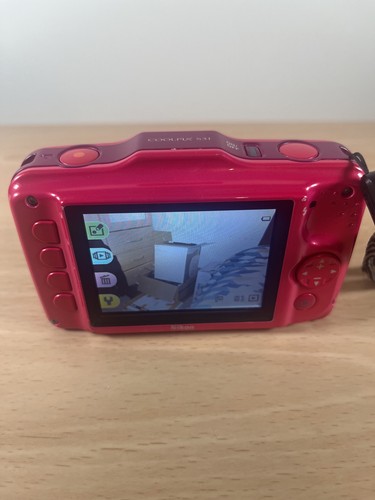 Nikon Coolpix S31 Pink Waterproof 10.1 Mp Digital Camera - Includes charger - Picture 7 of 9