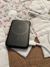 Anker MagGo Power Bank 5000 Am 15W Wireless Magnetic Charger A1618 Used
