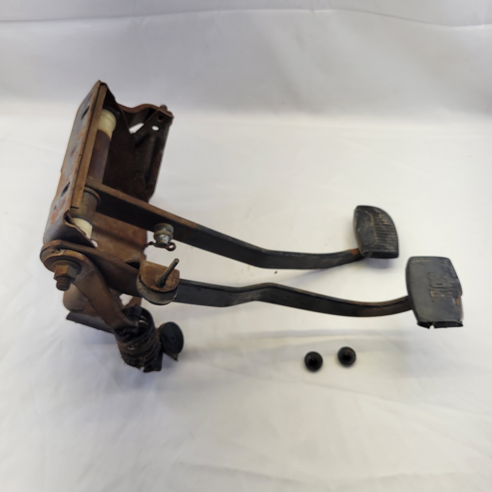 1992-1997 Ford F150 F250 F350 Manual Transmission Pedal Assembly With Hardware 