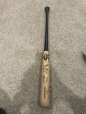 Ronald Acuna Jr. Signed/LOUISVILLE SLUGGER MODEL. JSA WITNESS AND USA MARKETING.