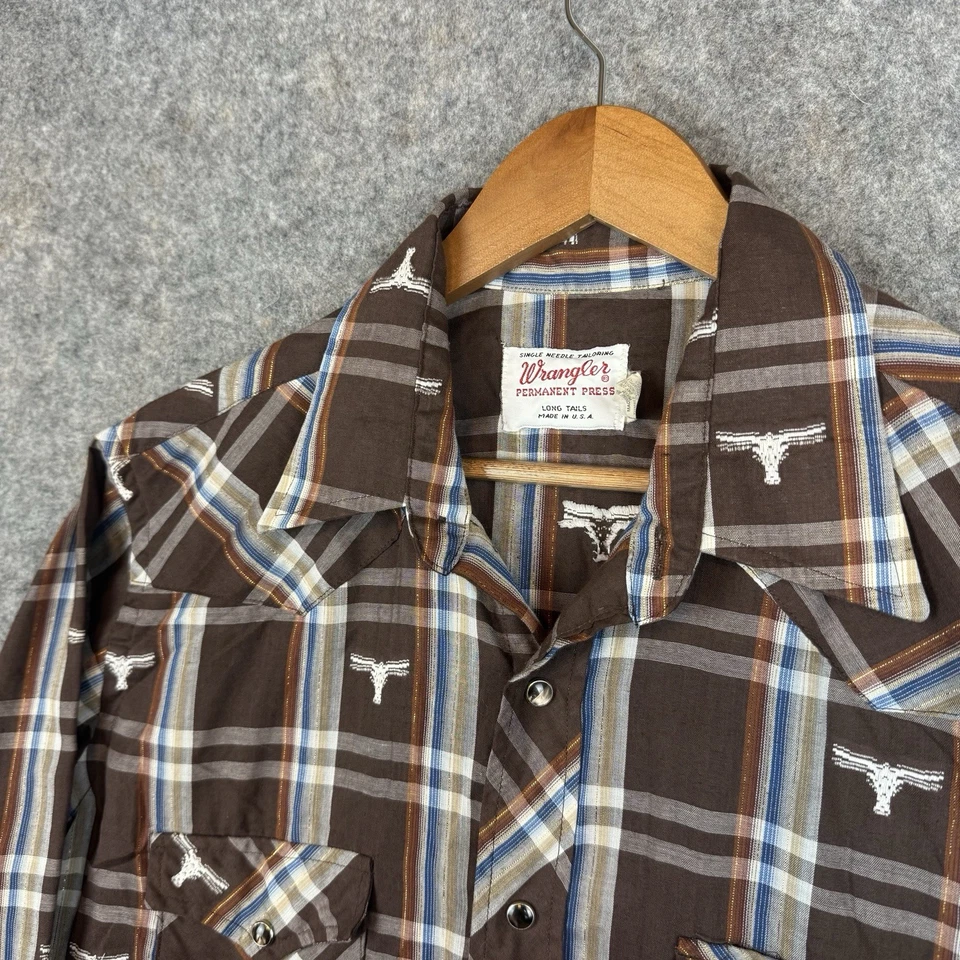 VTG Wrangler Shirt Mens 16.5 Permanent Press Long Tails Bull AOP Pearl Snap 70s - Image 4 of 4