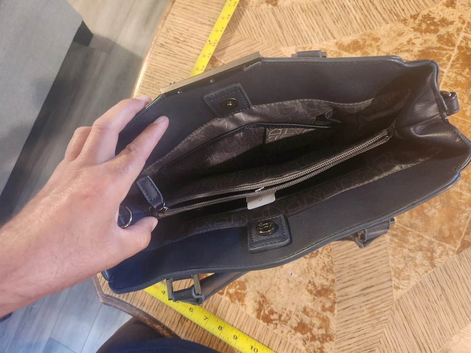 Danielle Nicole Crossbody Bucket Tote / Purse Blue Leather #S85 * - Image 3 of 3