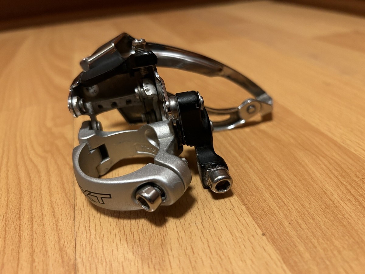 【新品】シマノ DEORE XT フロントディレイラー FD-M750 31.8 Shimano XT FD-M750 Mountain Bike Front Derailleur 31.8mm Top Pull