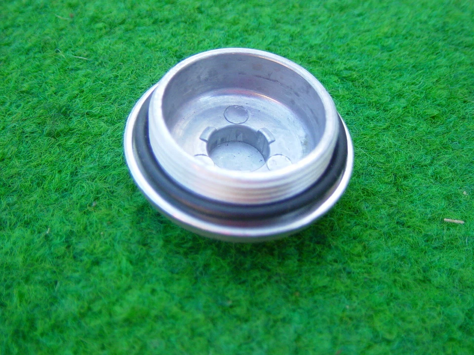 Ölablaßschraube mit Dichtung Daelim VT125 VS125 VJ125 Daystar DAE-15290-BA8-0010