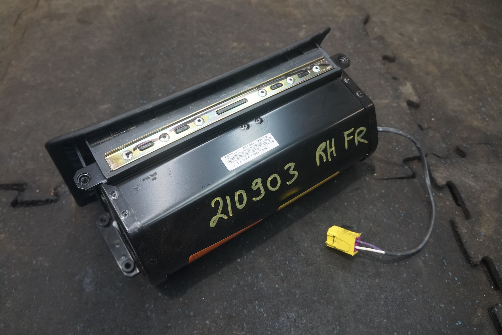 Front Right Passenger Dash Panel Airbag 72019900 OEM Ferrari 360 2005 *Note*