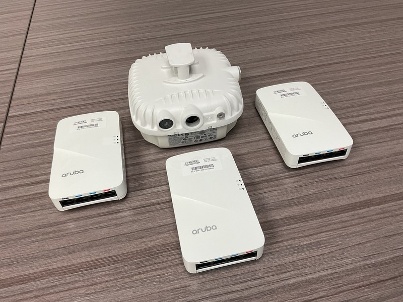 Lot of 4 Aruba Wireless Access Points - tested and reset