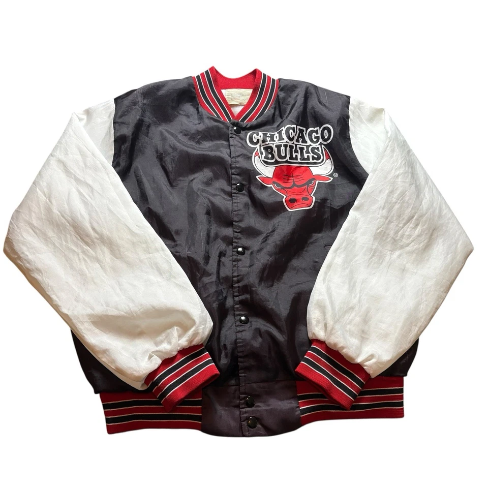Chaqueta Bomber Satinada Vintage Años 80 Chalk Line Chicago Bulls Fanimation Para Hombre’s Grande Foto 2 de 4