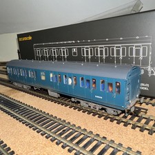 Accurascale Weathered ACC2360-E48009 BR Mk1 Suburban 57' Coach Blue
