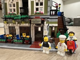 LEGO Creator 10243 Parisian Restaurant Modular Buildings 2469pcs No Box