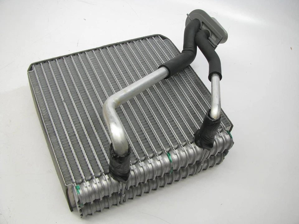 Núcleo evaporador de aire acondicionado automático 7 703-0092 para Kia Sorento 2007-2009 Foto 2 de 3