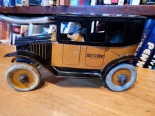 NICE VINTAGE 1920'S STRAUSS WIND UP TIN YELL-O-TAXI W/ DRIVER