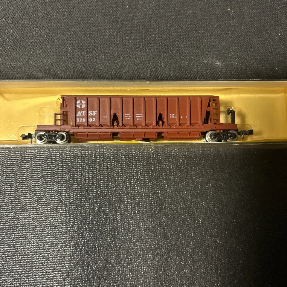 Micro Trains N Scale #34 Lot Of 6 ATSF Santa Fe Hopper 3111 55010 57010 C-6 - Image 2 of 4