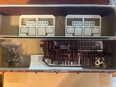 Accurail HO Scale Southern 89' Bi-Level Open Auto Rack Kit #9410 NOS