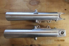 HARLEY DUAL DISC FRONT FORK LOWER LEGS SLIDERS SET OEM TWIN CAM EVOLUTION 06-UP