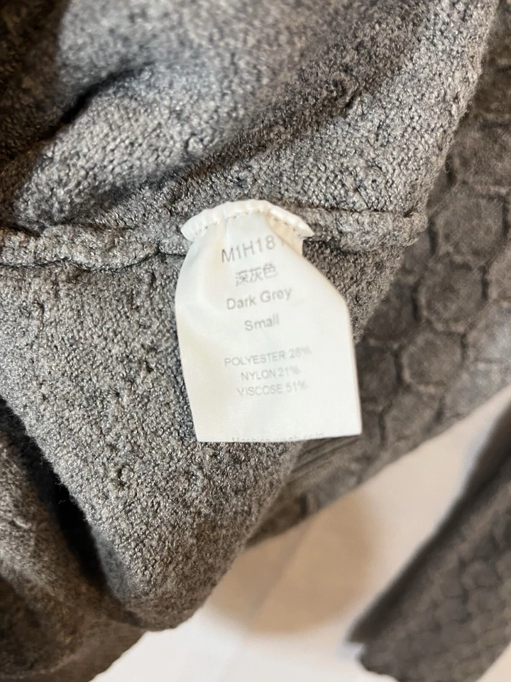 Sudadera gris sin marca pequeña patrón de panal Foto 2 de 4