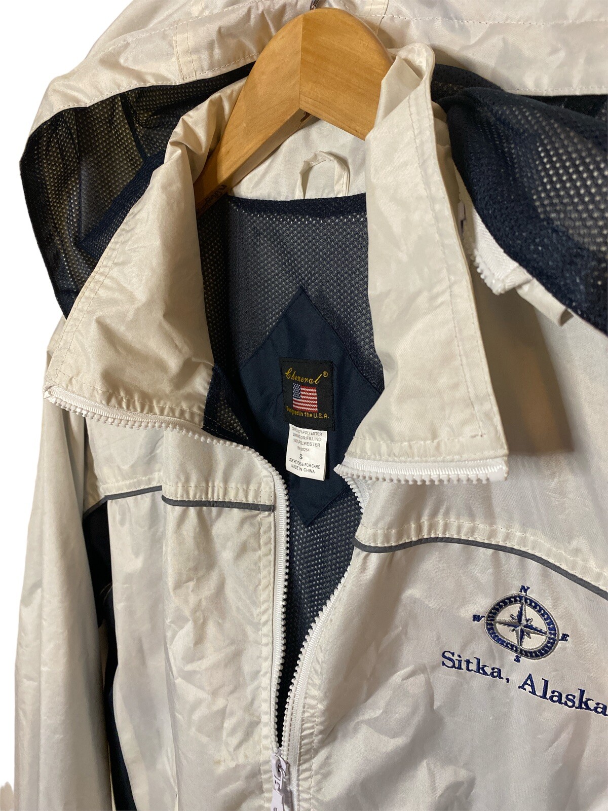 Cheneral the Original Sitka Alaska Mens White Blue Jacket Coat Small