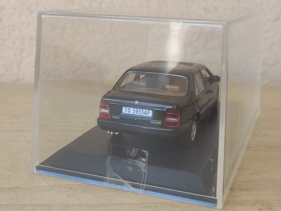 Lancia Thema 8.32 Ferrari 1986 Modellino Die-cast 1:43 - Immagine 4 di 4