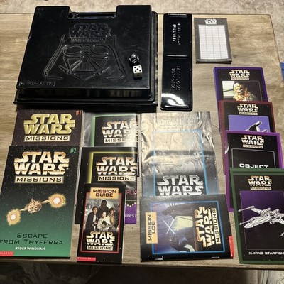 Star Wars Missions Scholastic Book Game W/ Darth Vader Case 