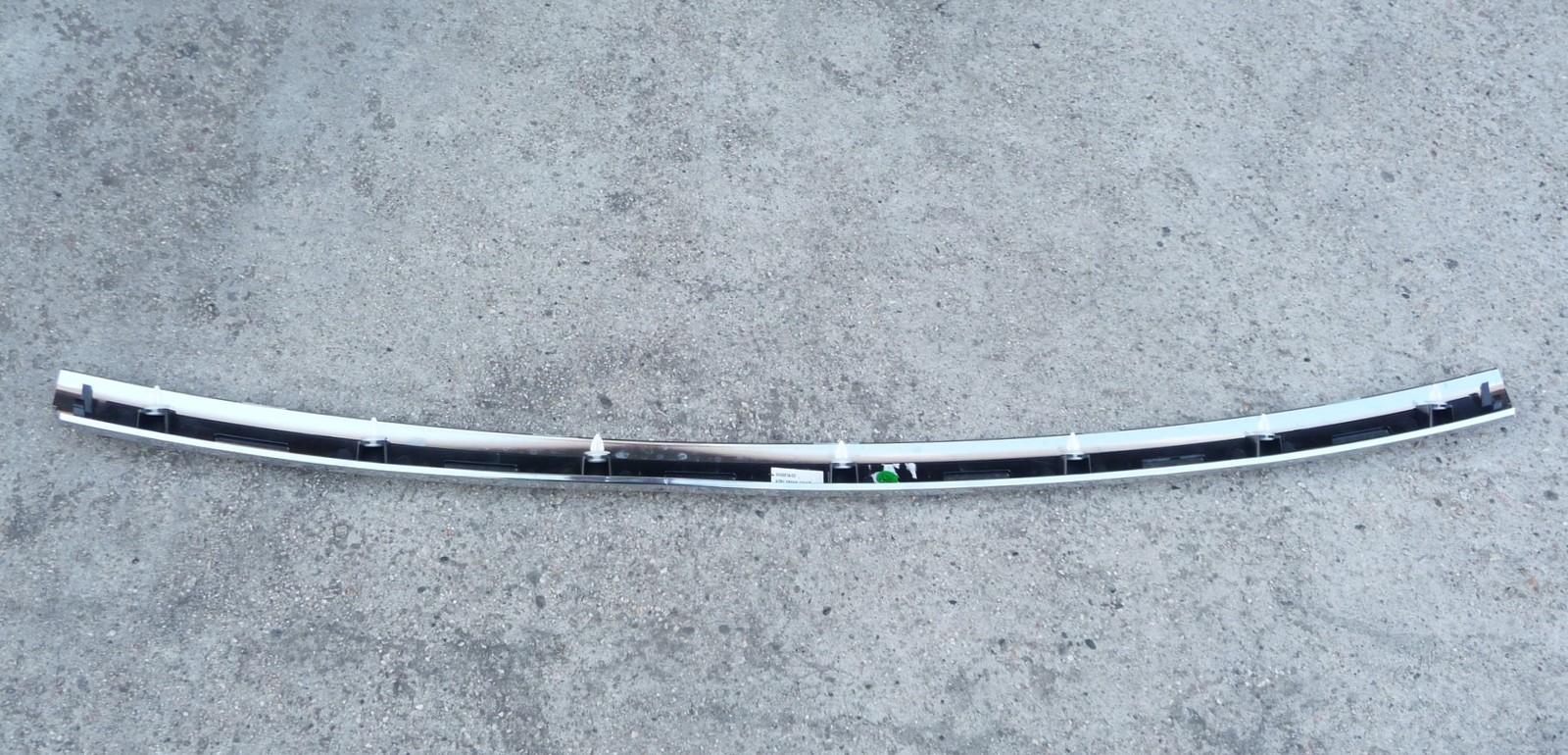 2025 Rolls-Royce Cullinan RR31 Rear Bumper Trim Panel Upper Center 5A55816-03 OE