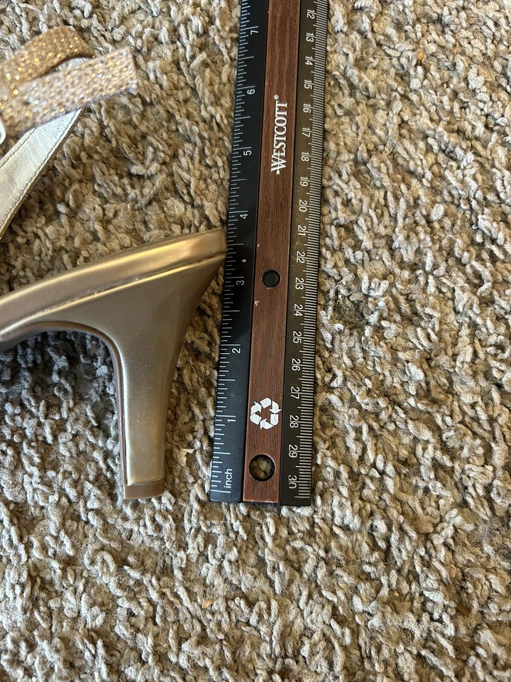 Karen Scott Gold Sling-Back Dress Shoes Size 8.5M. - Image 3 of 4