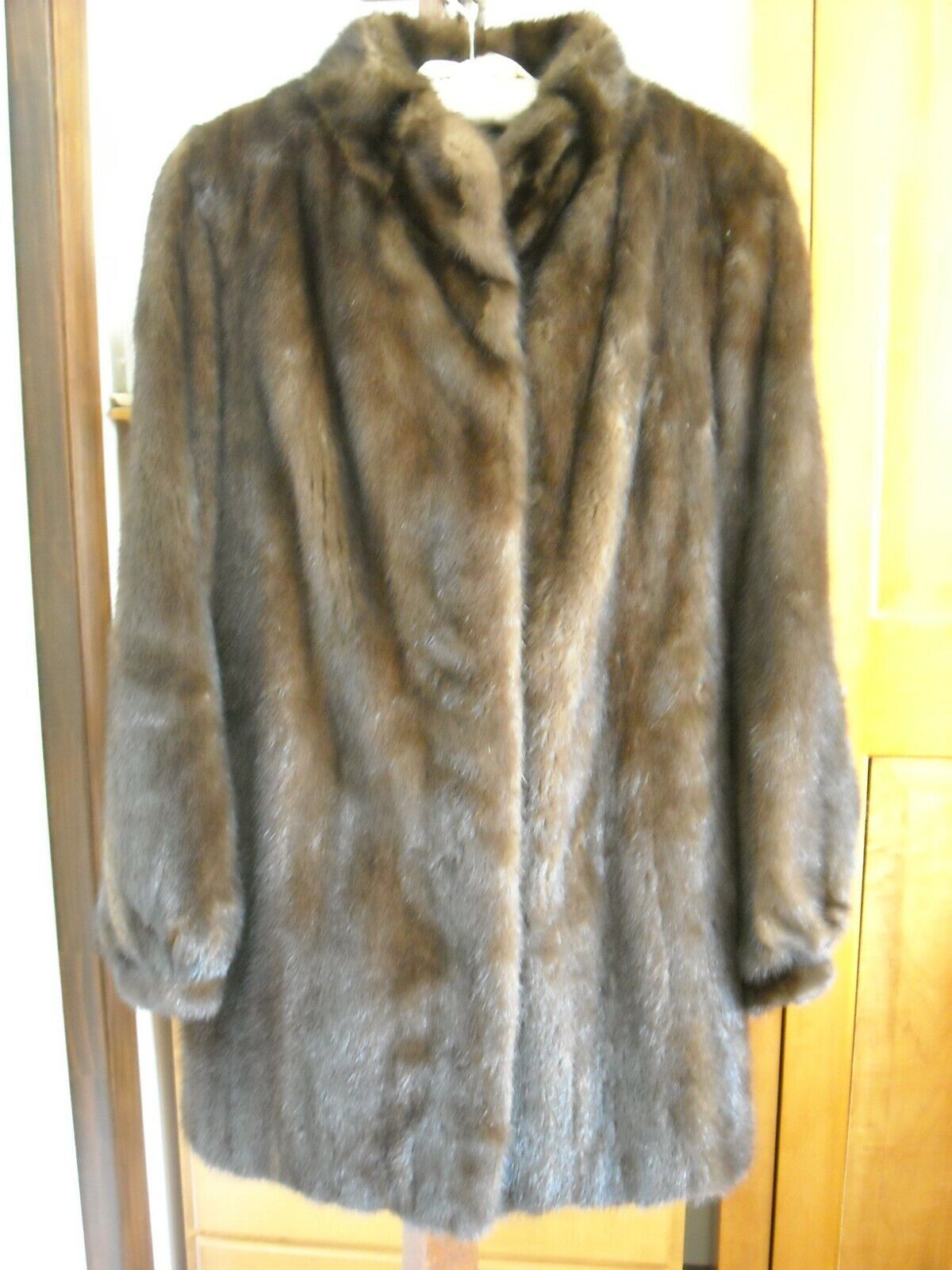 Mink fur coat, Saga Mink original, vintage - image 2