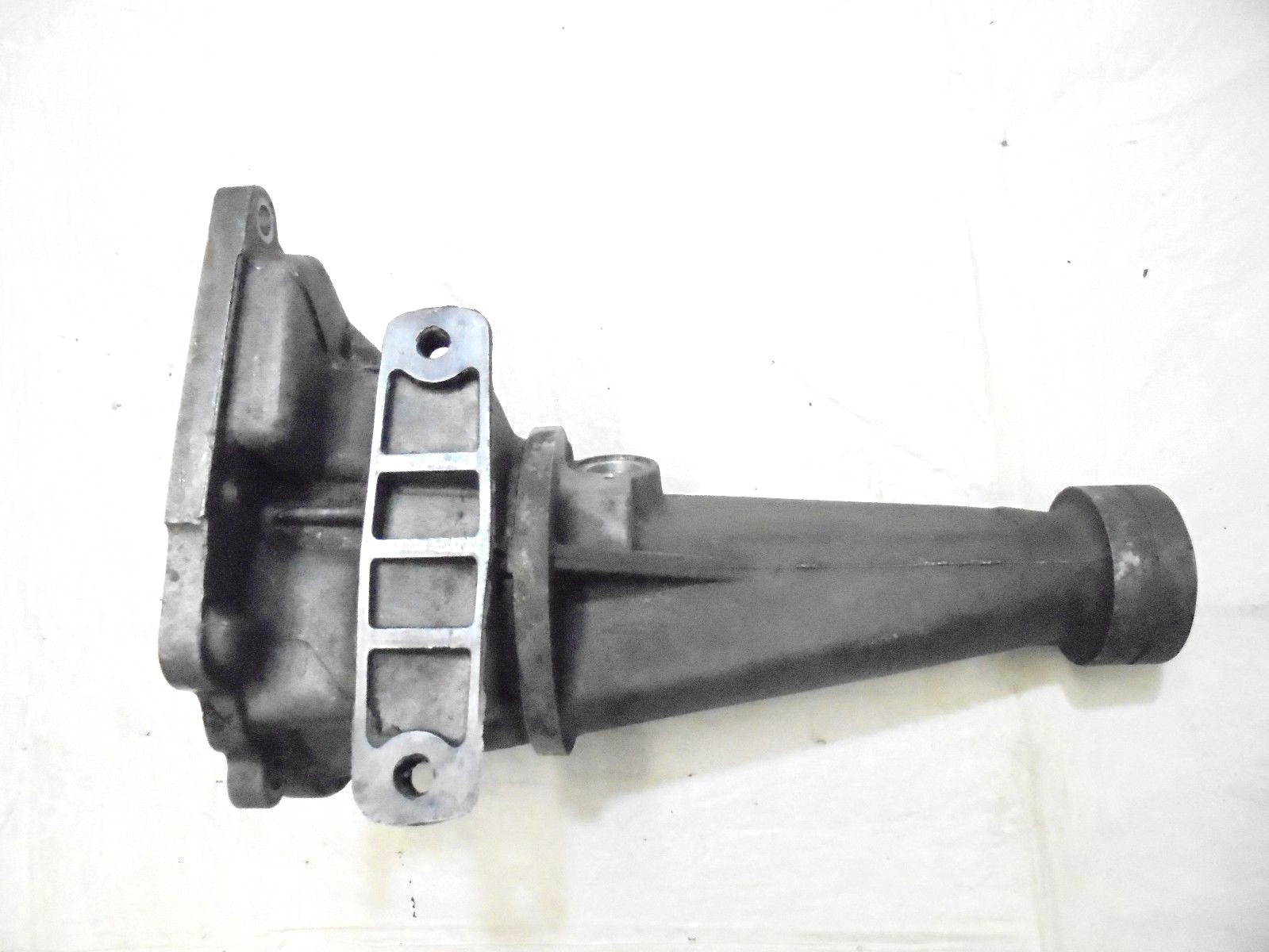 19651969 Mustang Automatic C4 Transmission Output Tailshaft Housing eBay