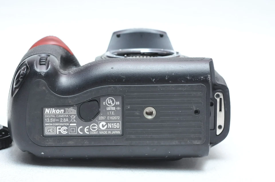 Nikon D2hs 4.1 Megapixel Digital SLR Camera Body AS IS PARTS/REPAIR - Image 4 of 4