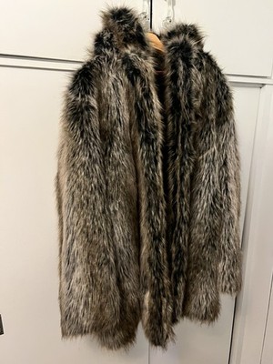 Authentic Spirit Hood Grey Wolf  Faux Fur Jacket - XL Great Condition