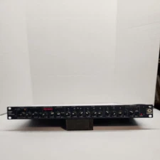 SYMETRIX 528E CHANNEL STRIP: MIC PREAMP, COMPRESSOR, DE-ESSER