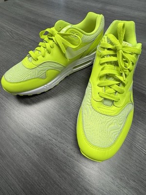 nike neon color