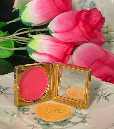 VINTAGE ELIZABETH ARDEN CHEEK ROUGE BLUSH GOLD METAL MIRROR COMPACT STRIKING NEW