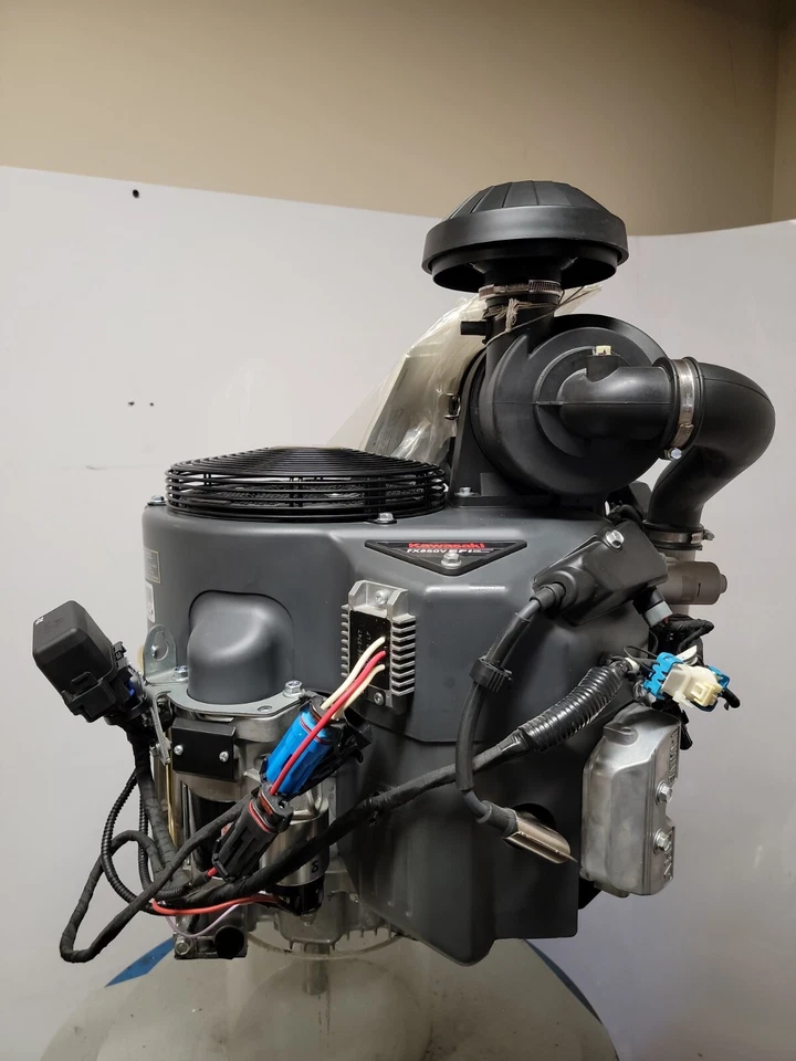 FX850V-AS49 27HP Kawasaki EFI Vert Shaft Engine 15 Amp 1-1/8" X 4-5/16" -S0 - Image 4 of 4