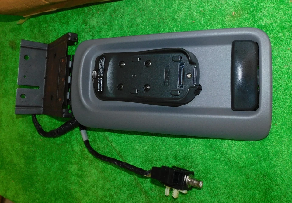 Ford Windstar 2002 2003 nuevo OEM consola guantera puerta con Cellport Foto 2 de 4