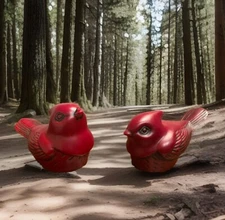 Vintage Pair Crowning Touch Carved Look Resin Cardinal Bird Figurines 3”